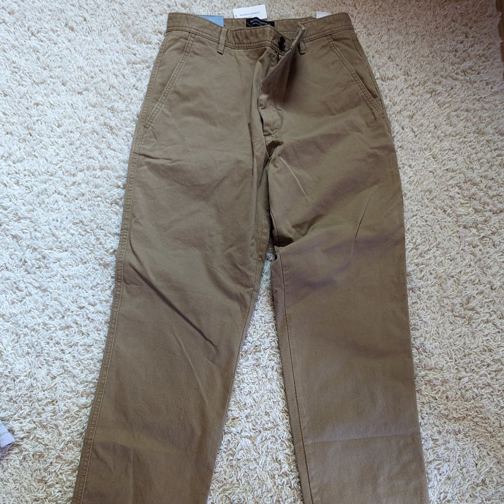 Banana Republic chino pants BRAND NEW! TAGS STILL ON!